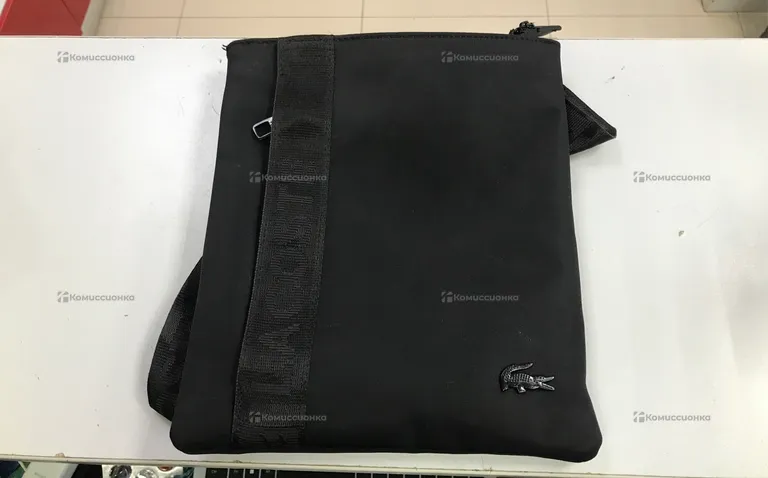 Сумка через плечо Lacoste