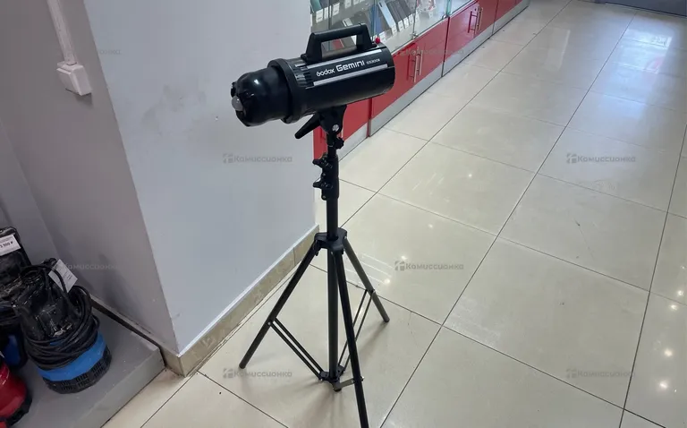 Студийная вспышка godox Gemini gs300II Со стойкой