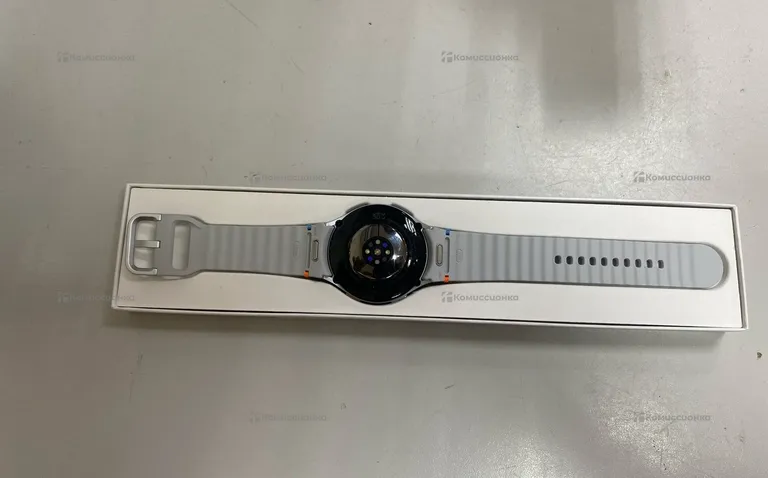 Часы  Samsung Galaxy Watch 7 44mm