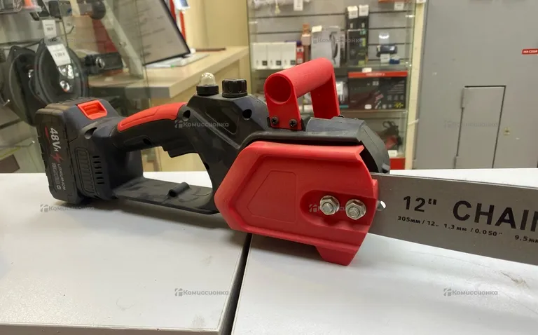 Аккумуляторная пила chain saw