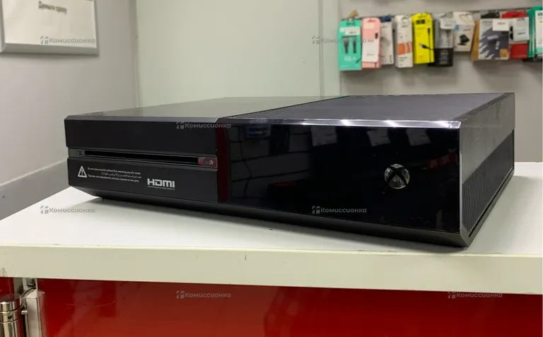 Приставка Xbox One 500Gb