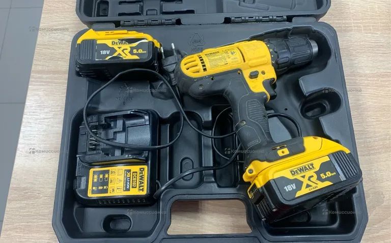 шуруповерт DeWalt DCD771-KS (2020г)