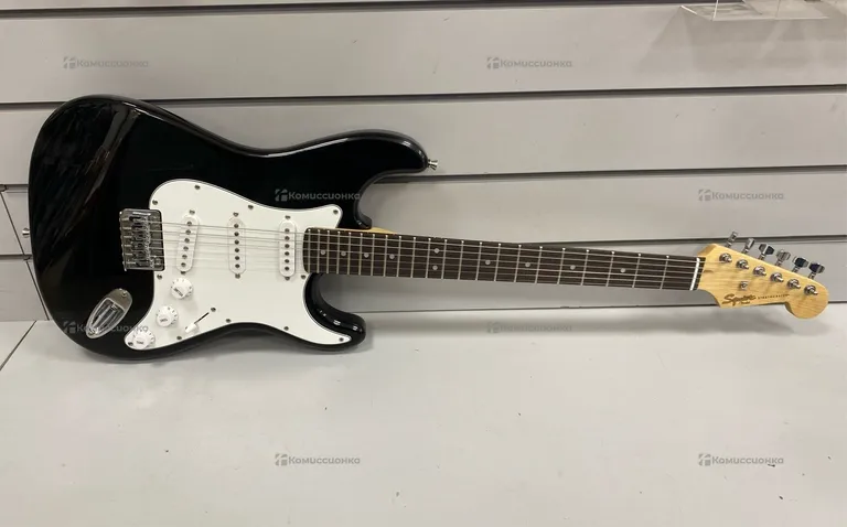 Электрогитара Squier Stratocaster