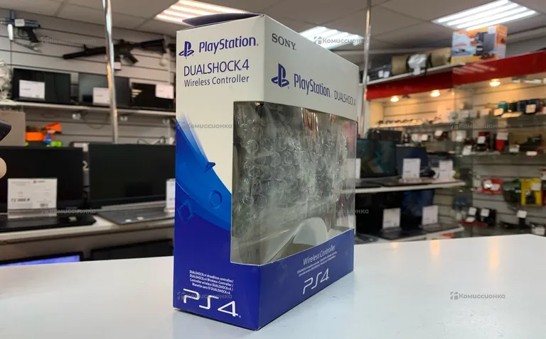 PlayStation 4 Геймпад DualShock