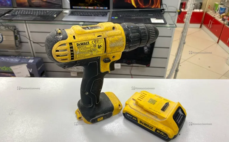 Аккумуляторная дрель-шуруповёрт Dewalt DCD771-KS 1