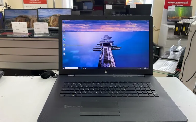 Ноутбук  HP Laptop 17ak0xx