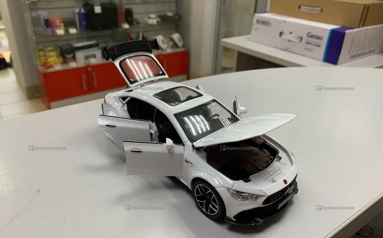 Автомобиль Mercedes-Benz Brabus Rocket 900