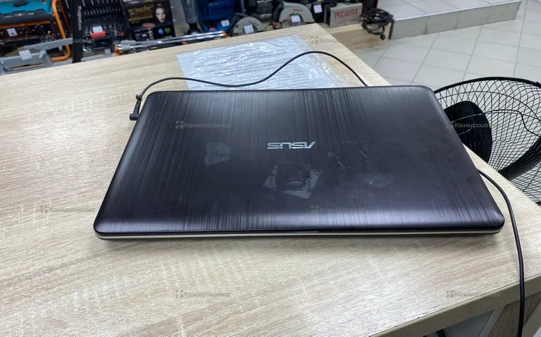 Ноутбук  ASUSTeK VivoBook 15