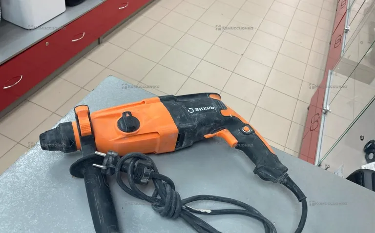 Перфоратор ВИХРЬ П-800К
