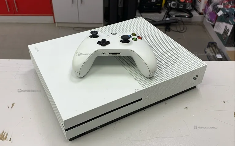 Приставка Xbox one s 2tb