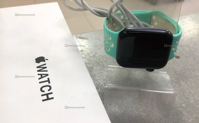 Apple Watch SE 44m