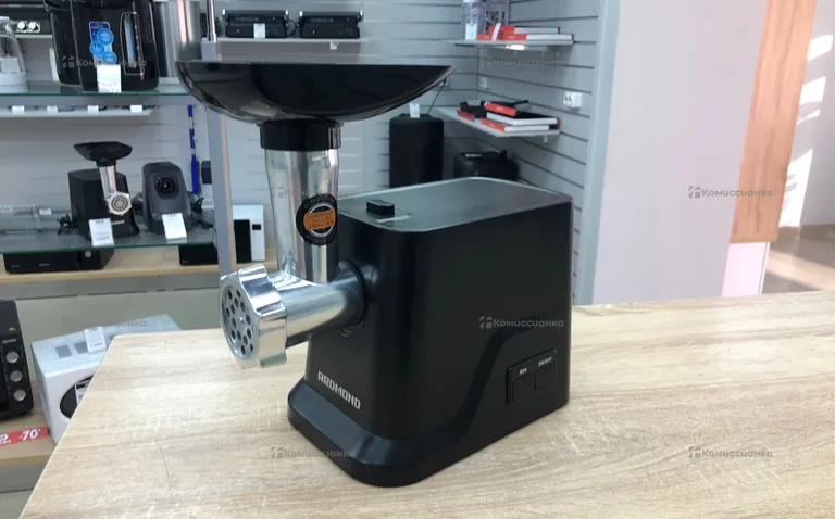 Мясорубка REDMOND RMG-1239