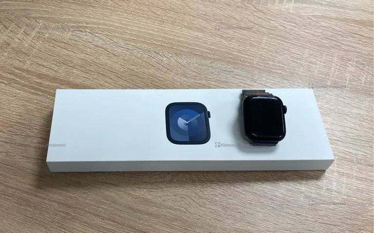 Часы Apple Watch 9