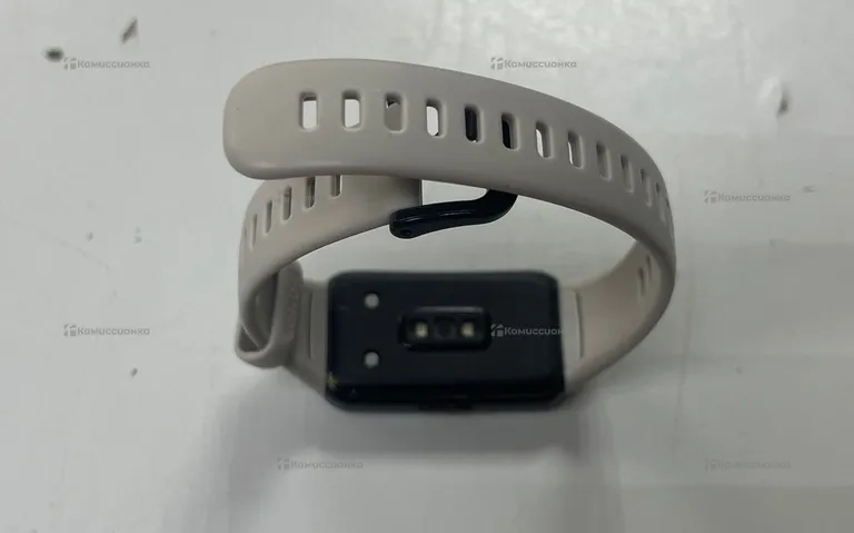 Часы  Honor Band 6