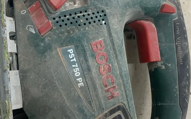 Электролобзик Bosch PST 750 PE