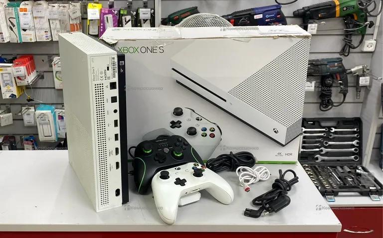 Приставка Xbox Приставка Xbox One S 1Tb
