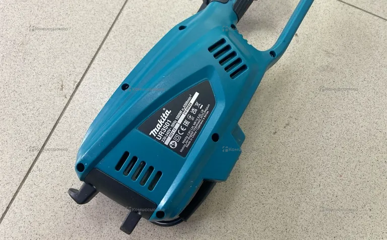 электротример Makita UR3501