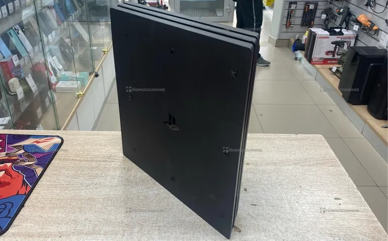 Приставка Sony PS4 Pro 1Tb