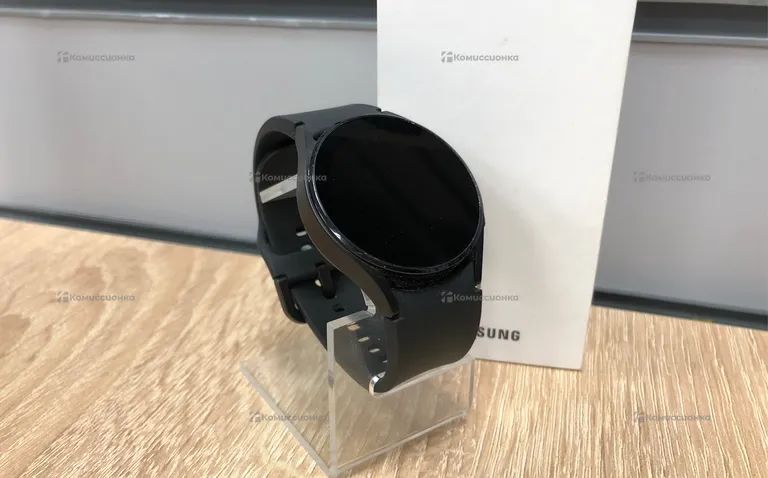 Смарт часы Samsung Galaxy Watch 4