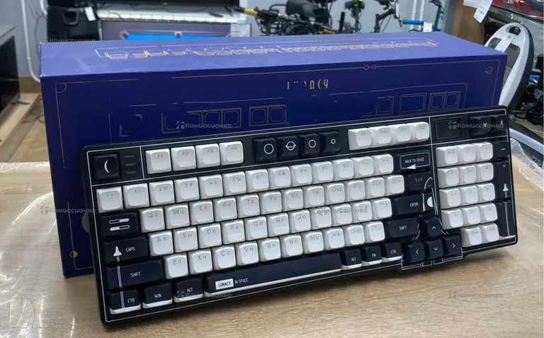 Клавиатура Lunacy InSpace 98