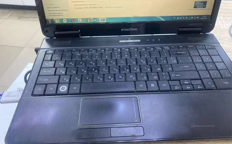 Ноутбук  EMachines E525