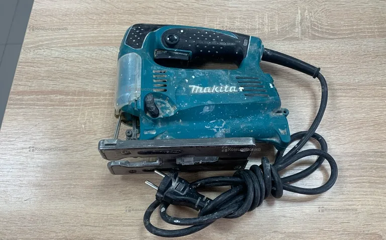Электрический лобзик Makita 4329