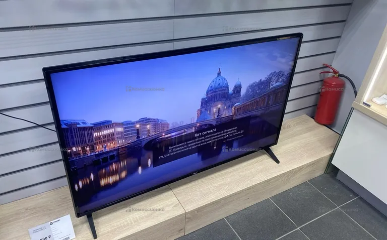 Телевизор LG 49UM7090PLA