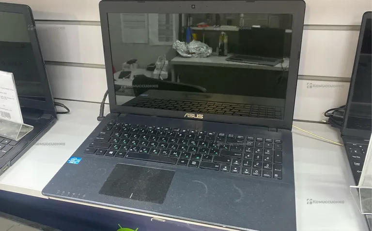 Ноутбук ASUS F552C