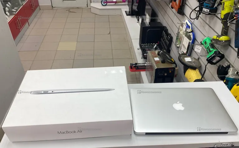 Ноутбук  MacBook A1466