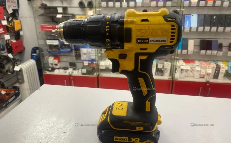 Шуруповерт Dewalt DCD777 type 2 18v