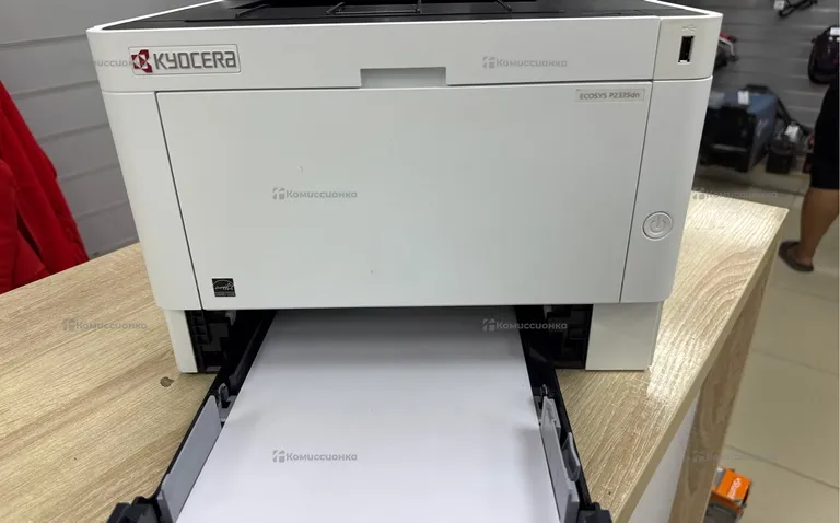 Принтер Ecosys P2335DN