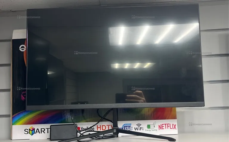 Монитор широкоформатный диагональ 24". Разъёмы VGA и HDMI,  1920x1080 FullHD