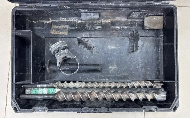 Перфоратор Dewalt D25701K