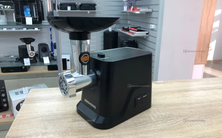Мясорубка REDMOND RMG-1239