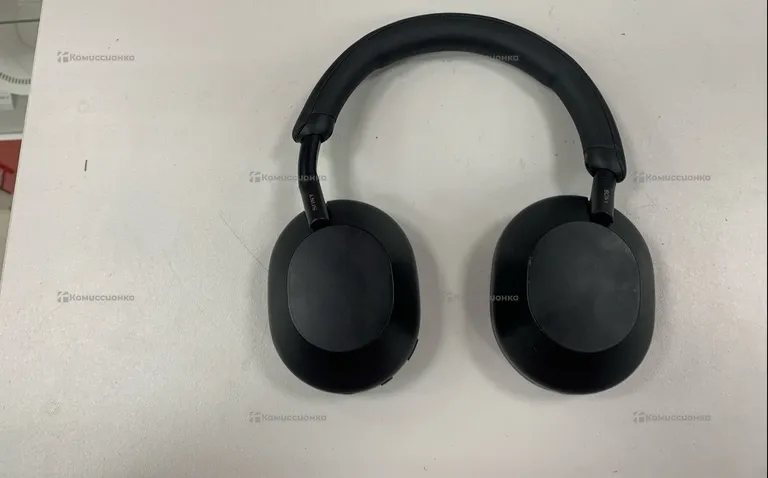 Наушники Sony WH-1000M5