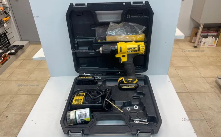Дрель-Шуруповёрт Dewalt DCD710