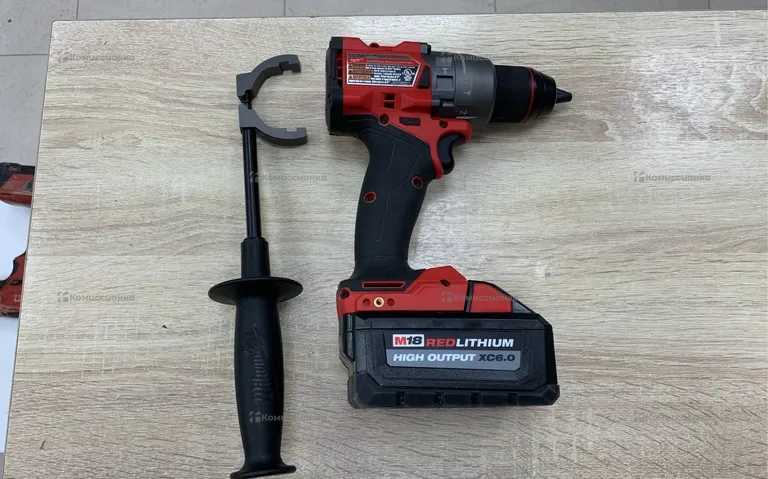 Шуруповерт Milwaukee 2904-20