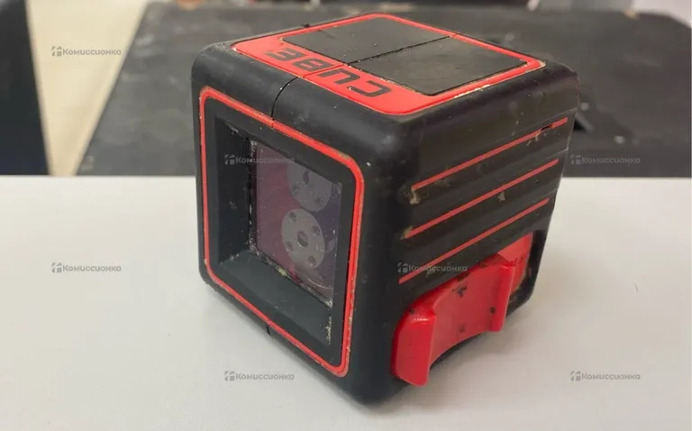 лазерный уровень Cube Laser Class 2
