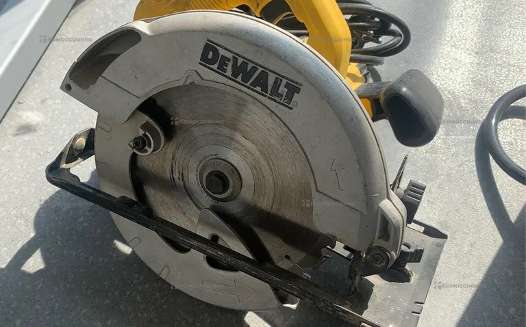 Дисковая пила dewalt DWE560