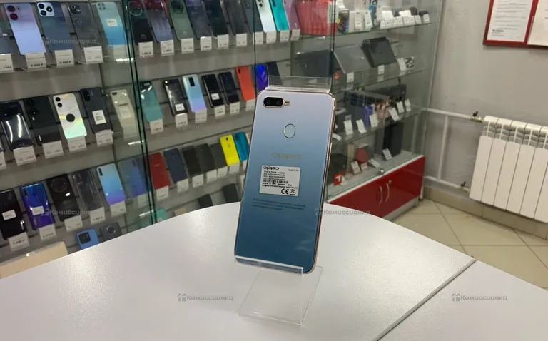 Oppo F9 pro 4128 GB