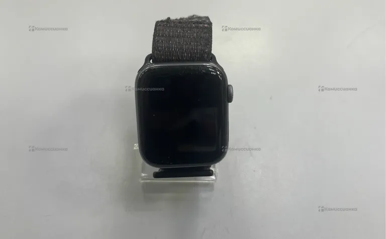 Часы  Apple Watch 4 Nike