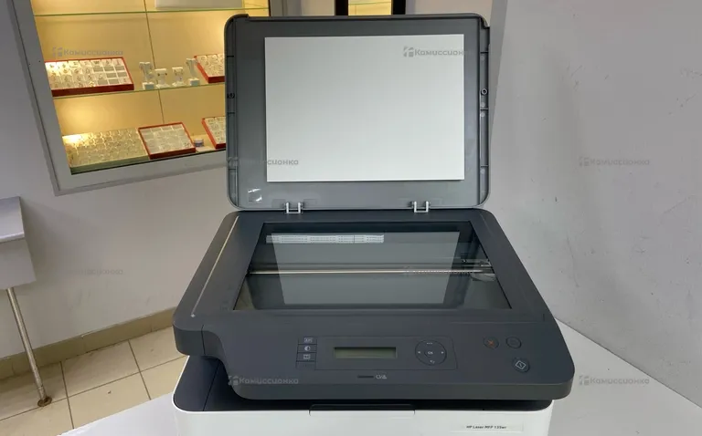 МФУ HP Laser mfp 135wr