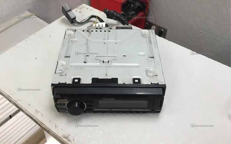 Автомагнитола  PIONEER 1700