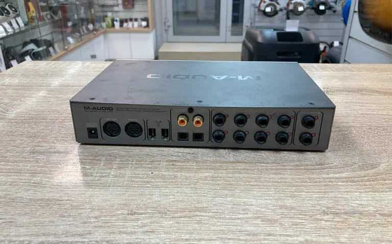 Внешняя звуковая карта M-AUDIO FireWire 410