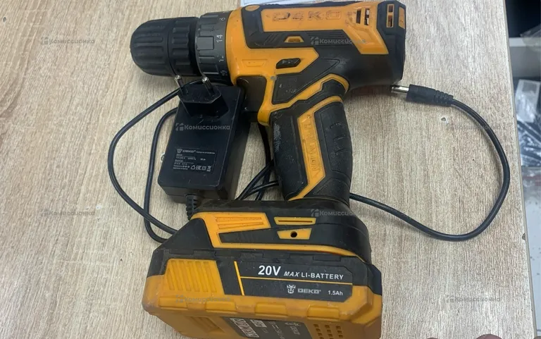Аккумуляторная дрель шуруповерт Deko ZKCD20V