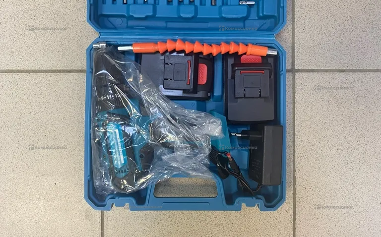 Шуруповерт MAKITA