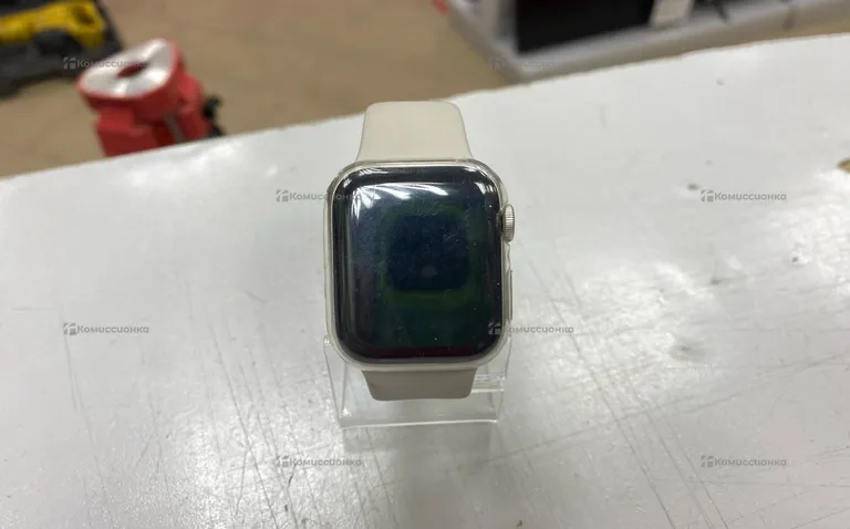 Часы  Apple Watch SE 40mm