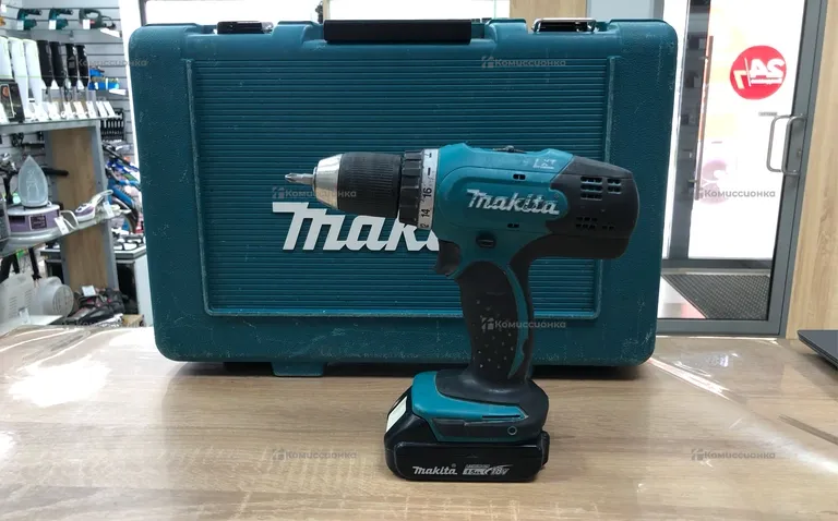 Аккумуляторная дрель-шуруповерт Makita DDF453
