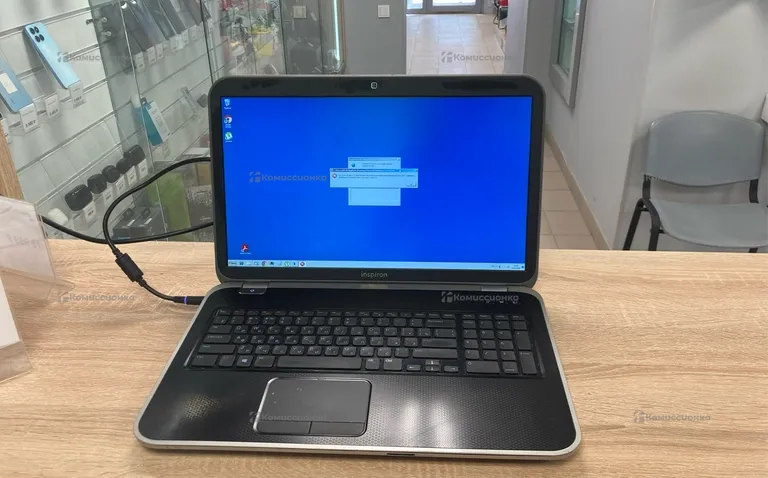 Ноутбук  Dell 7720