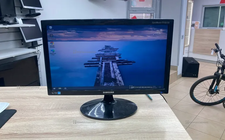 Монитор Samsung S19B150